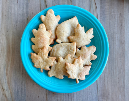 leaf shaped cheese crackers baked on plate